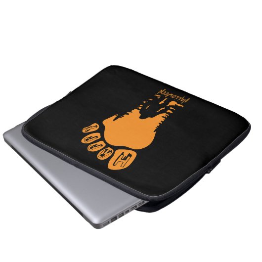 Happy Big Foot Halloween Laptopschutzhülle (Vorne Knopf)