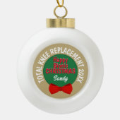 Happy Bionic Christmas(Knie-Ersatz)-Ornament Keramik Kugel-Ornament (Vorderseite)
