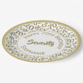 Happy Birthday 70. Gold/White Number Pattern Pappteller (Schrägansicht)