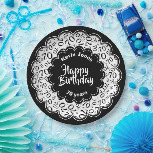 Happy Birthday 70. Schwarz/Weiß Zahlenmuster Pappteller (Party)