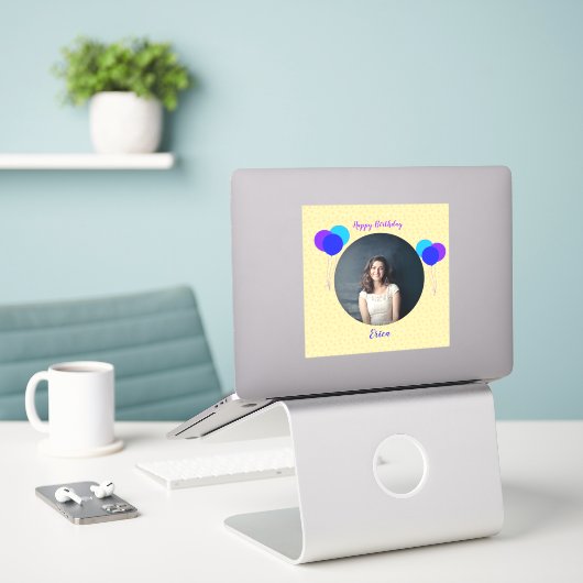 Happy Birthday Balloons Custom Foto Text Cutout Aufkleber (Laptop auf Schreibtisch)