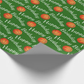 Happy Birthday Basketballs auf Grün Geschenkpapier (Ecke)