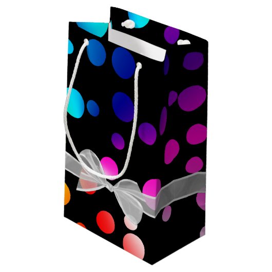 Happy Birthday Bow on Dots Kleine Geschenktüte (Rückseite Schrägansicht)