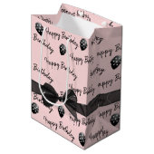 Happy Birthday Bow und Polka Dot Balloons Mittlere Geschenktüte (Vorderseite Schrägansicht)