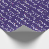 Happy Birthday Confetti auf Lila Geschenkpapier (Ecke)