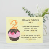 Happy Birthday Cupcake 2-gelb Einladung (Stehend Vorderseite)