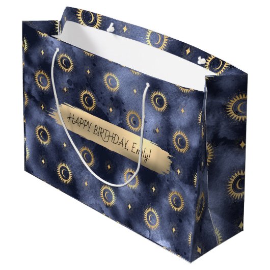 Happy Birthday Custom Text Trend Personalisiert Große Geschenktüte (Rückseite Schrägansicht)