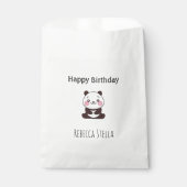 Happy birthday cute panda bear white geschenktütchen (Vorderseite)