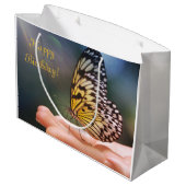 Happy Birthday Friendly Butterfly Große Geschenktüte (Rückseite Schrägansicht)