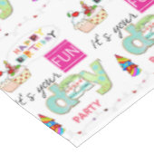 Happy Birthday FUN Cupcake Tablecloth Tischdecke (Schrägansicht)