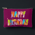 Happy Birthday Funny Cat Lover Bday Celebration Zubehörtasche<br><div class="desc">Feiern Sie mit diesem "Happy Birthday Funny Cat Lover"-Design im purpurpuren Stil! 🎉 🐾 Egal ob Sie eine Katzenmutter, einen Katzenpapa oder nur einen Freund überraschen, dieses spielerische und bezaubernde Design bringt Lachen und Freude zu jeder Geburtstagsfeier. Mit seiner unterhaltsamen und eigenartigen Atmosphäre ist es das ideale Geschenk für jeden,...</div>