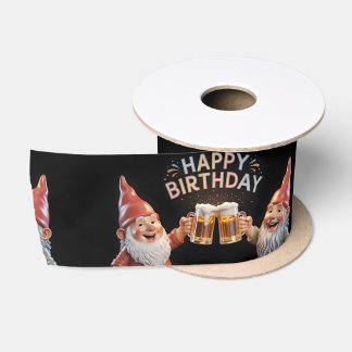 "Happy Birthday" Gnome mit Bierkrügen beim Anstoße Satinband