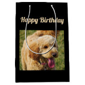 Happy Birthday Goldendoodle Hund Mittlere Geschenktüte (Vorderseite)