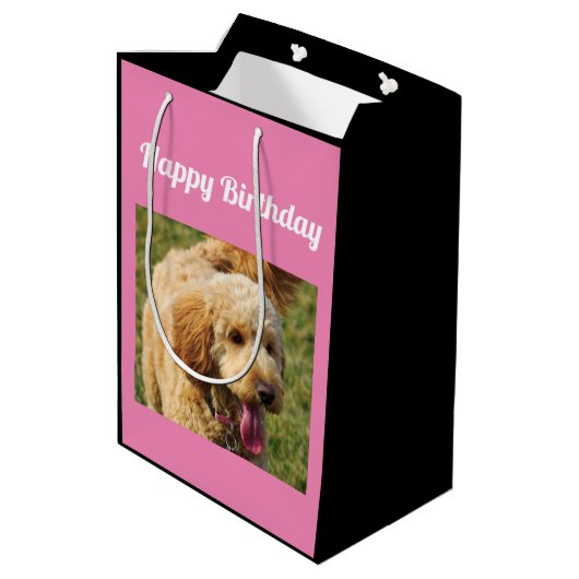 Happy Birthday Goldendoodle Hund Mittlere Geschenktüte (Rückseite Schrägansicht)
