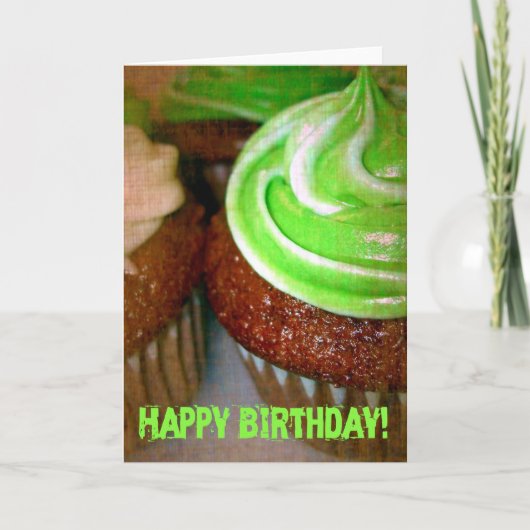 Happy Birthday Green Cupcake Karte (Vorderseite)