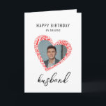 Happy Birthday Meine Phantastische Husband-Fotokar Feiertagskarte<br><div class="desc">Wünschen Sie Ihrem Mann einen glücklichen Geburtstag mit dieser Grußkarte. Die Vorderseite weist eine herzförmige Liebe auf, in der "Happy Birthday My Phantastisch Husband" in schwarzem Schriftart geschrieben ist, wobei sein Foto zentriert ist. Sie können einfach Ihr Lieblingsbild hochladen und die Vorlage ist Set für Sie, um Happy Birthday Ehemann,...</div>