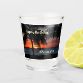 Happy Birthday Men Sunset Tropical Trees Custom Schnapsglas (Vorderseite)