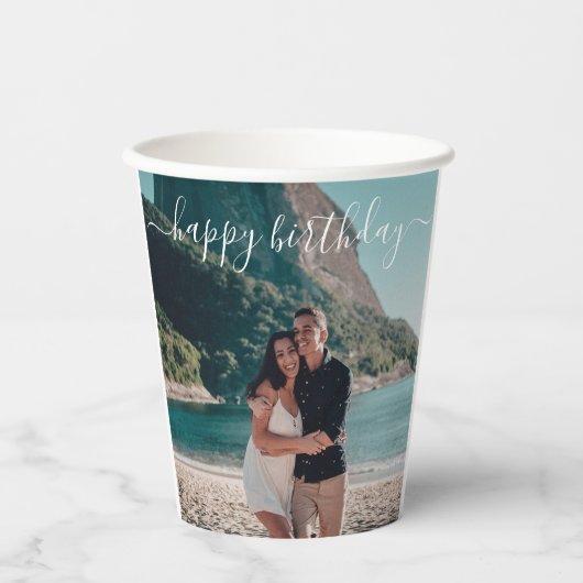 Happy Birthday Modern Calligraphy Foto Pappbecher (Vorderseite)