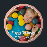 Happy Birthday Modern Simple Star Foto Button<br><div class="desc">Dieses einfache und moderne Design besteht aus Serifentypografie und fügt ein individuelles Foto hinzu.</div>