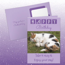 Happy Birthday nehmen Sie es leicht Katz Foto lila