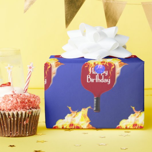 Happy Birthday Pickleball Paddle on Fire Geschenkpapier (Geburtstagsparty)