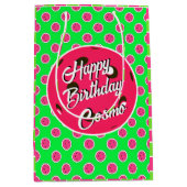 Happy Birthday Pickleball Pink Balls on Green Mittlere Geschenktüte (Vorderseite)