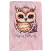 Happy Birthday Pink Brown Owl on Shiny Pink Mittlere Geschenktüte (Vorderseite)