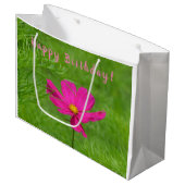 Happy Birthday Pink Cosmos Große Geschenktüte (Vorderseite Schrägansicht)