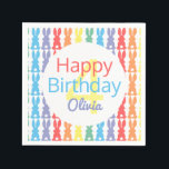 Happy Birthday Rainbow Personalisiert Kids Serviette<br><div class="desc">Mädchen Happy Birthday Rainbow Bunny Muster Personalisiert mit Name und Age Party Paper Napkins. Weißer Hintergrund mit roten, orangefarbenen, gelben, grünen, blauen und lila hellen Silhouetten mit flauschigen weißen Schwänzen. Der mittlere weiße Kreis zeigt das Alter in hellgelber Mitte. Happy ist in rot geschrieben, Geburtstag in blau mit dem Namen...</div>