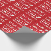 Happy Birthday Rot individuelle Name Moderner Spaß Geschenkpapier (Ecke)