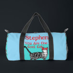 Happy Birthday Sie Cool Tabby Cat Mens Husband Duffle Bag<br><div class="desc">Herzlichen Glückwunsch zum Geburtstag Sie Cool Tabby Cat Geburtstagskarte. Diese schöne Karte würde jeden Liebhaber von Katzen Anzug machen. Entworfen aus einer meiner originalen Tintenstift-Zeichnungen. Diese Karte wird sicher begeistert sein!</div>