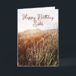 Happy Birthday Sister - Rustic Birthday Card Feiertagskarte<br><div class="desc">Benutzerdefinierte Geburtstagskarte mit rustikalem Sonnenuntergang-Foto mit "Happy Birthday Sister" in Schrift-Typografie. Farbige Innenausstattung und Rücken. Auch für Instant Download verfügbar,  um einfach mit Freunden und Familie zu teilen.</div>