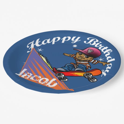 Happy Birthday Skateboarder Pappteller (Schrägansicht)