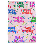 Happy Birthday Sprinkles auf rosa mittelgroße Gesc Mittlere Geschenktüte (Rückseite)