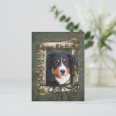 Happy Birthday - Stone Paws - Bernese Mountain Dog Postkarte (Stehend Vorderseite)