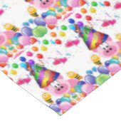 Happy Birthday Tablecloth Pink Pigs Bumblebe Tischdecke (Schrägansicht)