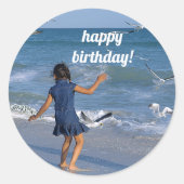 Happy Birthday wünscht Blue Water Beach Foto Runder Aufkleber (Vorderseite)