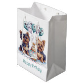 Happy Birthday Yorkie Dog Mittlere Geschenktüte (Vorderseite Schrägansicht)