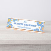 Happy Blue Daisies Floral Teacher Schreibtischnamensplakette (Vorderseite )