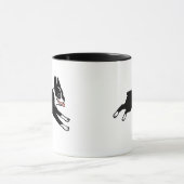 Happy Boston Terrier Running | Niedlicher Cartoon Tasse (Zentrum)