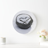 Happy Buddha mit schneegedämpft Große Wanduhr (Zuhause)