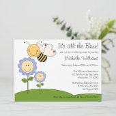 Happy Bumble Bee Blue Daisy Baby Dusche Einladung (Stehend Vorderseite)