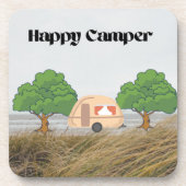 Happy Camper mit Camper und Bäumen auf dem Wasser Getränkeuntersetzer (Vorderseite)