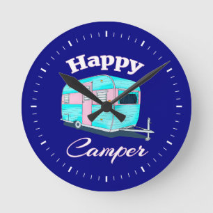 Happy Camper Trailer Camping Runde Wanduhr