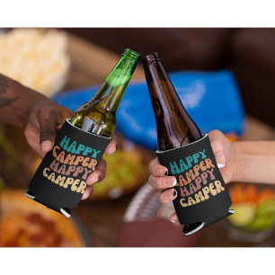 Happy Camper Wavy Retro Farbiger Text Dosenkühler
