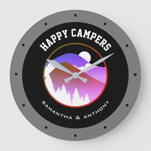 Happy Campers Family Names Gray Black Camping Große Wanduhr (Vorderseite)
