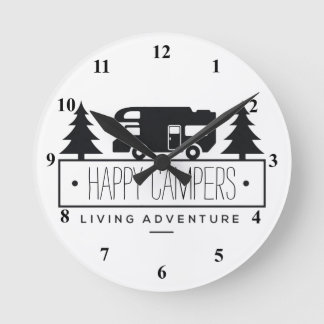 Happy Campers | Funny Retirement RV Retired RVer Runde Wanduhr