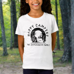 Happy Campers Name Family Camping Trip T-Shirt<br><div class="desc">Dieses Design ist perfekt für einen Familienausflug mit Camping. Die schwarzen Staaten, Happy Campers, und können mit dem Namen Ihrer Familie angepasst werden. Machen Sie Ihr nächstes Abenteuer auf dem Campingplatz, ob in einem Zelt oder im RV, und bringen Sie Ihre Shirts mit diesem Zelt unter dem Mond und Kiefern...</div>