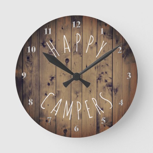 Happy Campers Rustic Wood | RV-Camping Runde Wanduhr (Vorderseite)