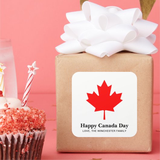 Happy Canada Day Custom Text mit rotem Ahornblatt Quadratischer Aufkleber (Party)